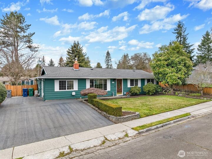 Property Photo: 4907 184th Place SW WA 98037