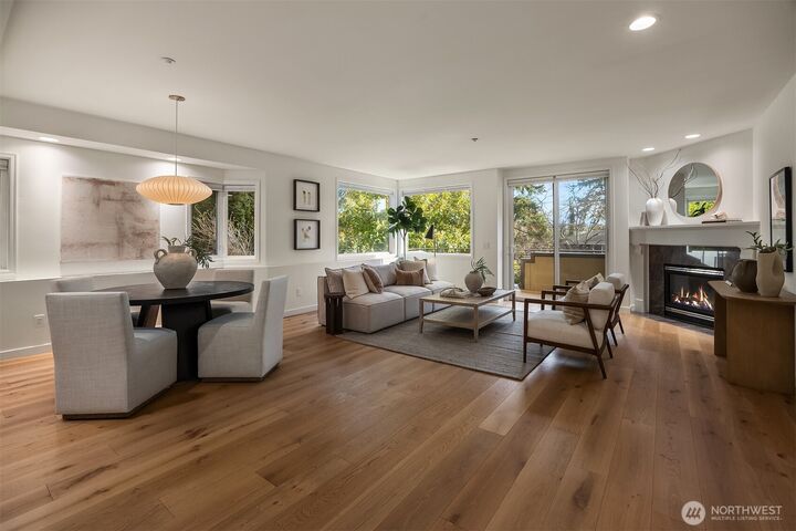 Property Photo:  316  5th Avenue 102  WA 98033 