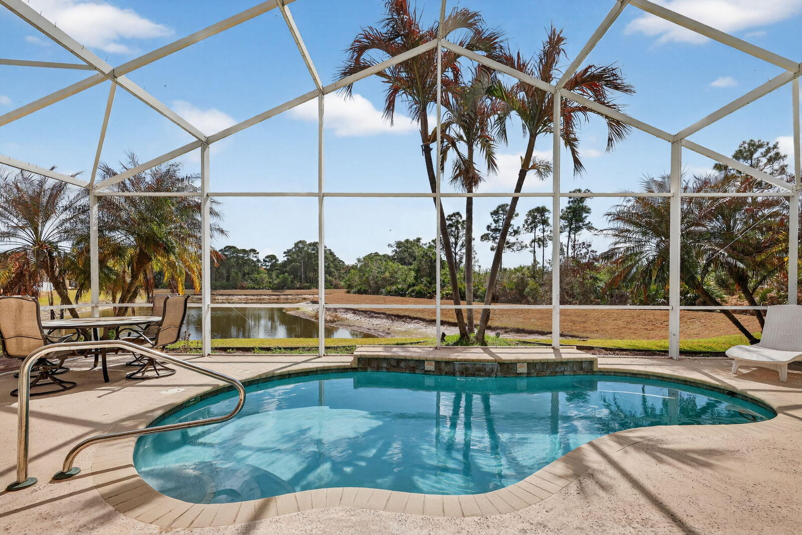 Property Photo: 968 SE Fleming Way FL 34997
