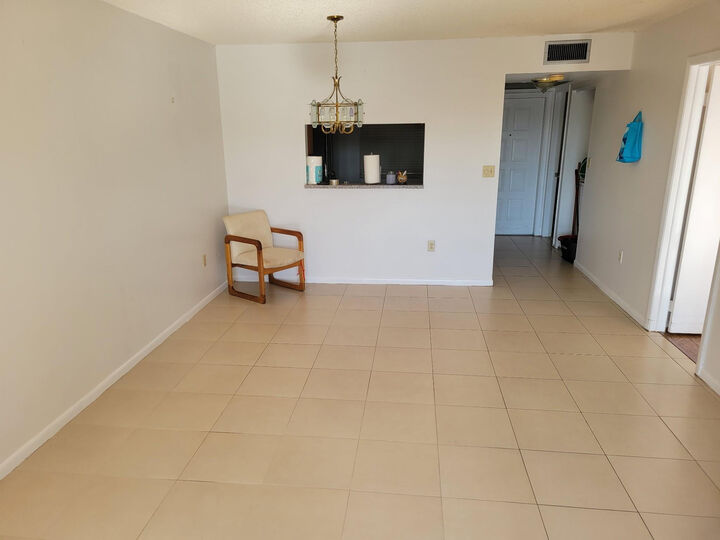 Property Photo:  1001 Colony Point Circle 305  FL 33026 