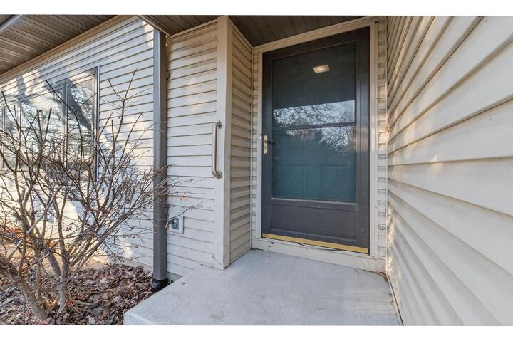 Property Photo: 1214-1216 North High Point Road WI 53562