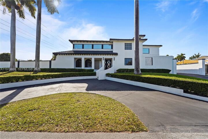 Property Photo: 17740 SW 83rd Ave FL 33157