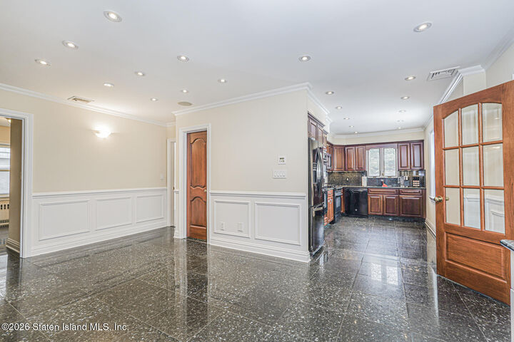 Property Photo:  45 College Avenue  NY 10314 