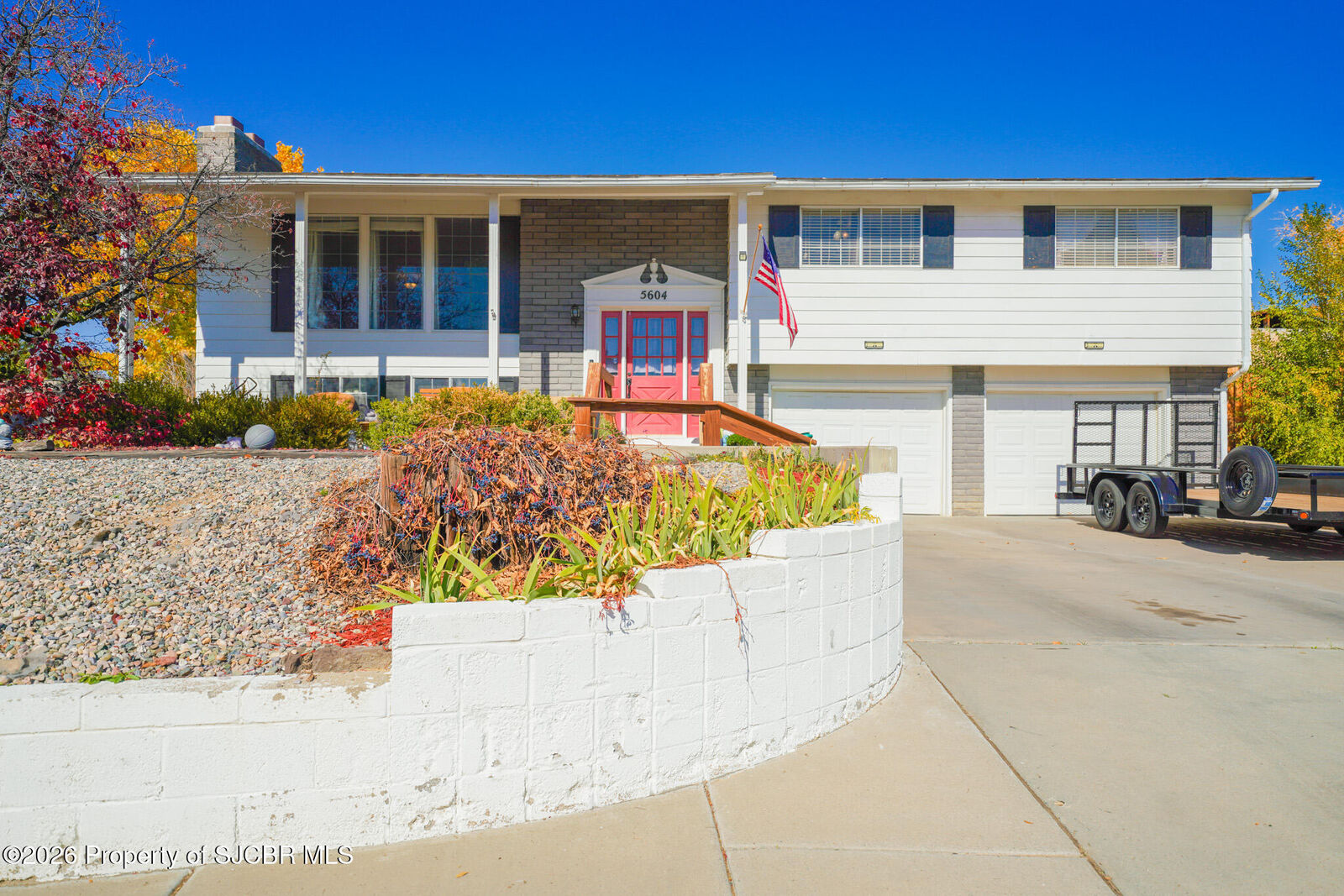 Property Photo:  5604 Villa View Drive  NM 87402 