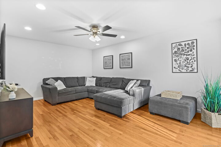 Property Photo:  17 Miranda Lane 17  CT 06615 