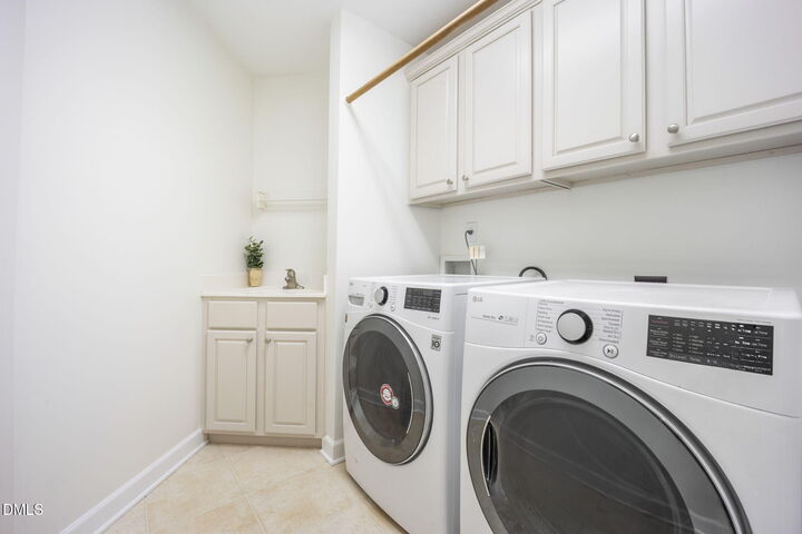 Property Photo:  104 Gambardelli Court  NC 27519 