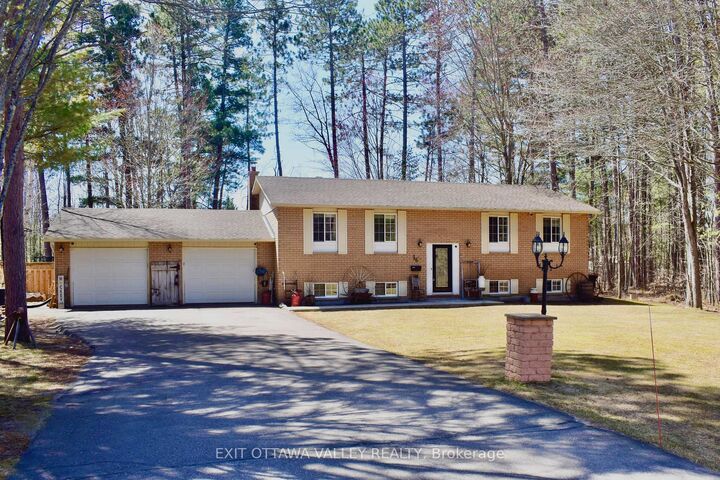 Property Photo: 16 Heritage Drive ON K8H 3J3