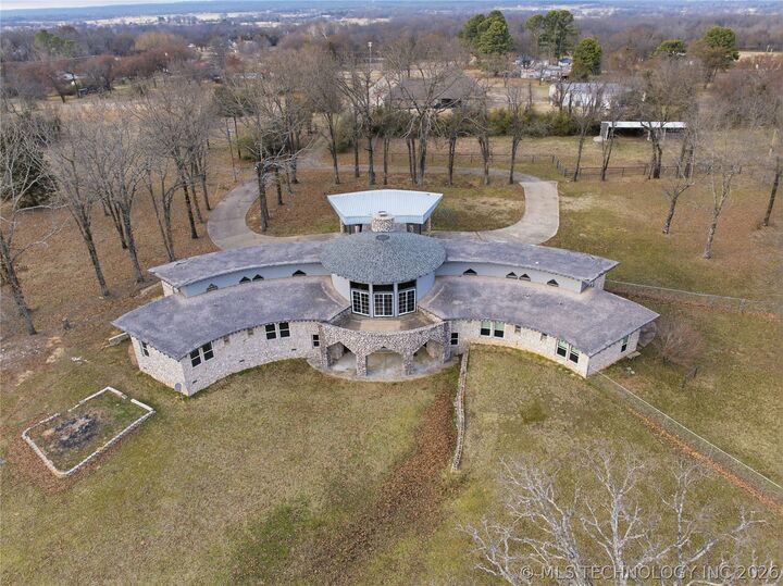 Property Photo:  140 W Taylor Drive  OK 74955 