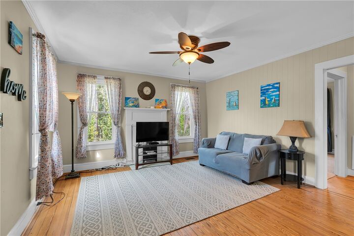 Property Photo:  213 S Walnut Street  SC 29678 