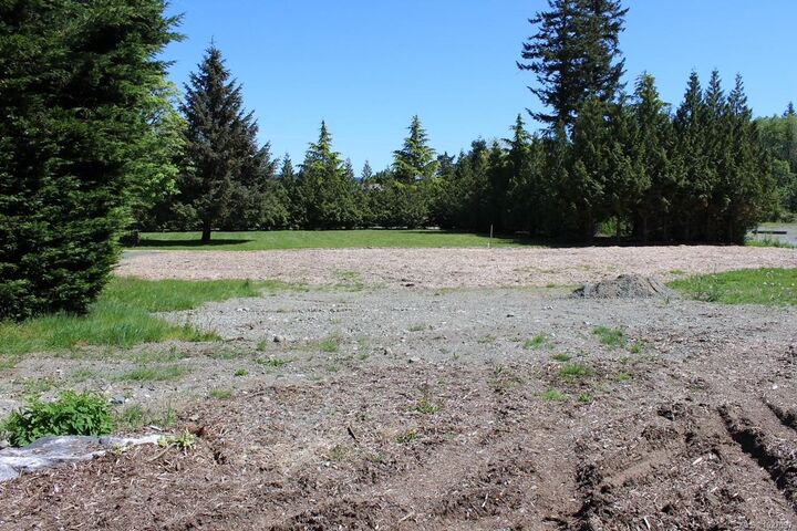 Property Photo: 3763 Discovery Dr BC V9W 4X5