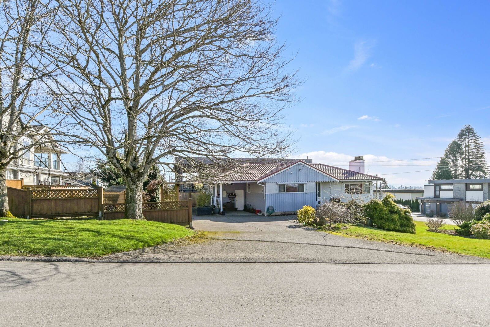 Property Photo: 15761 Cliff Avenue BC V4B 1W4