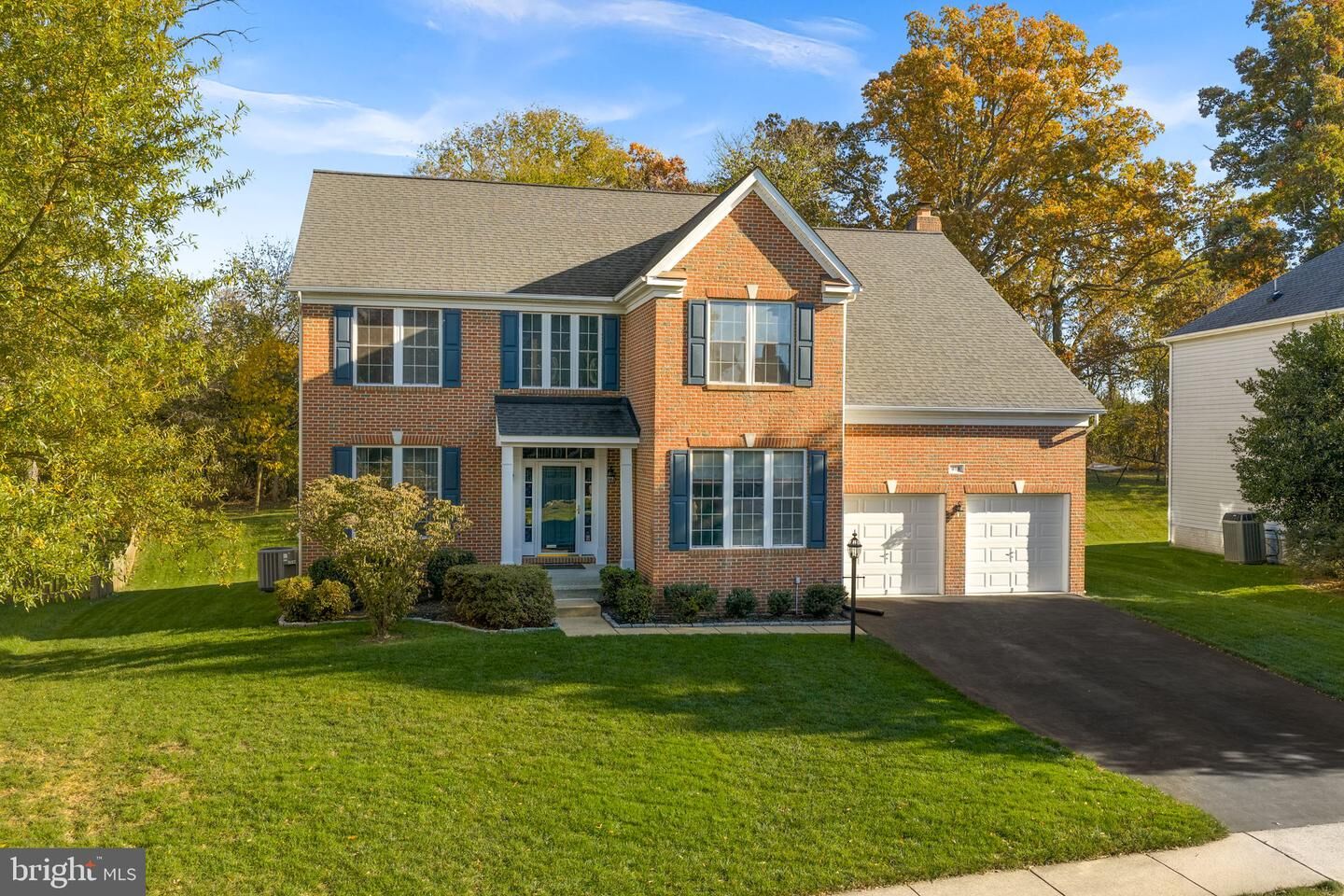 Property Photo:  919 Rhonda Place SE  VA 20175 