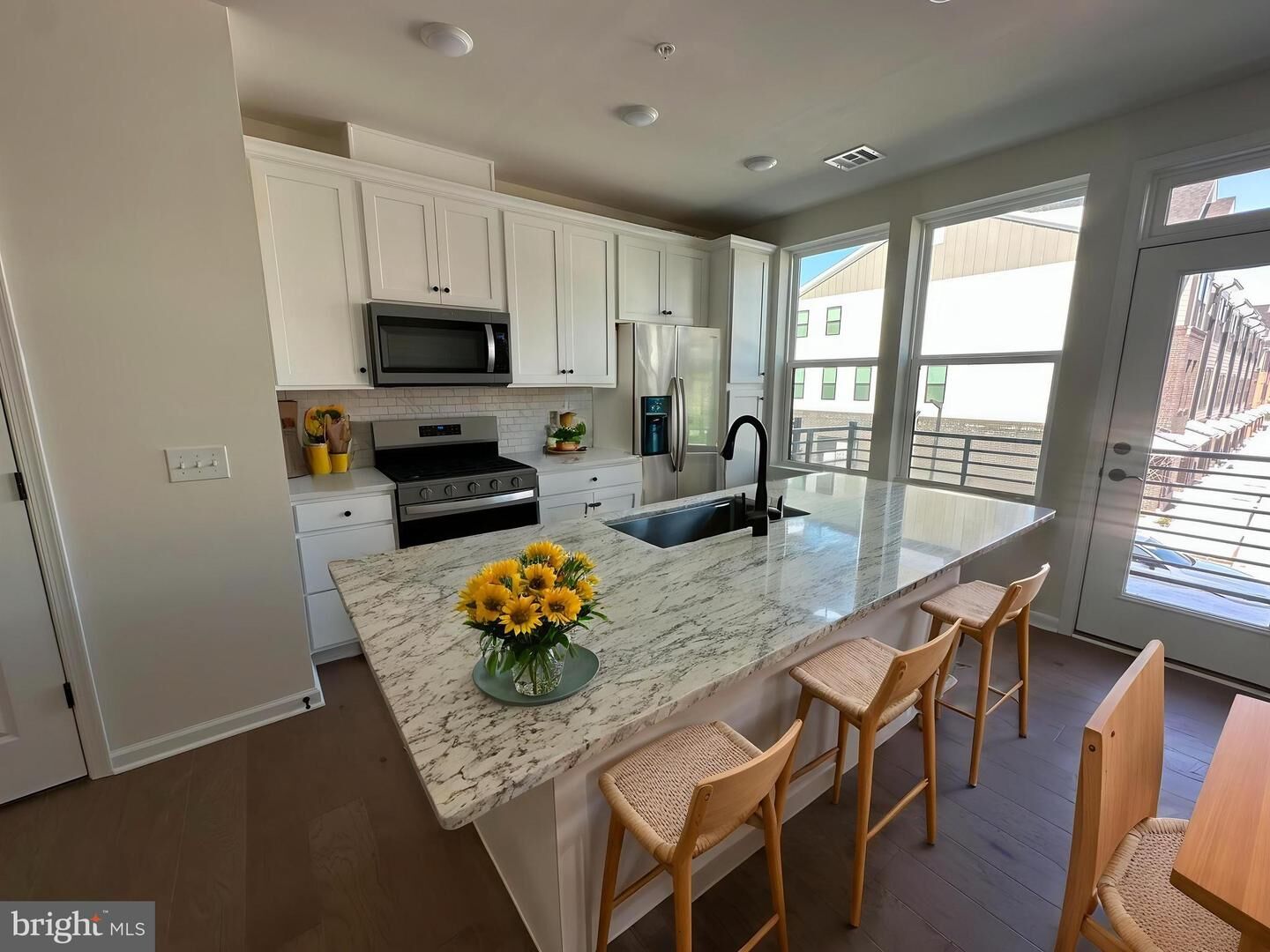 Property Photo:  505 Sadie Circle  NJ 08901 