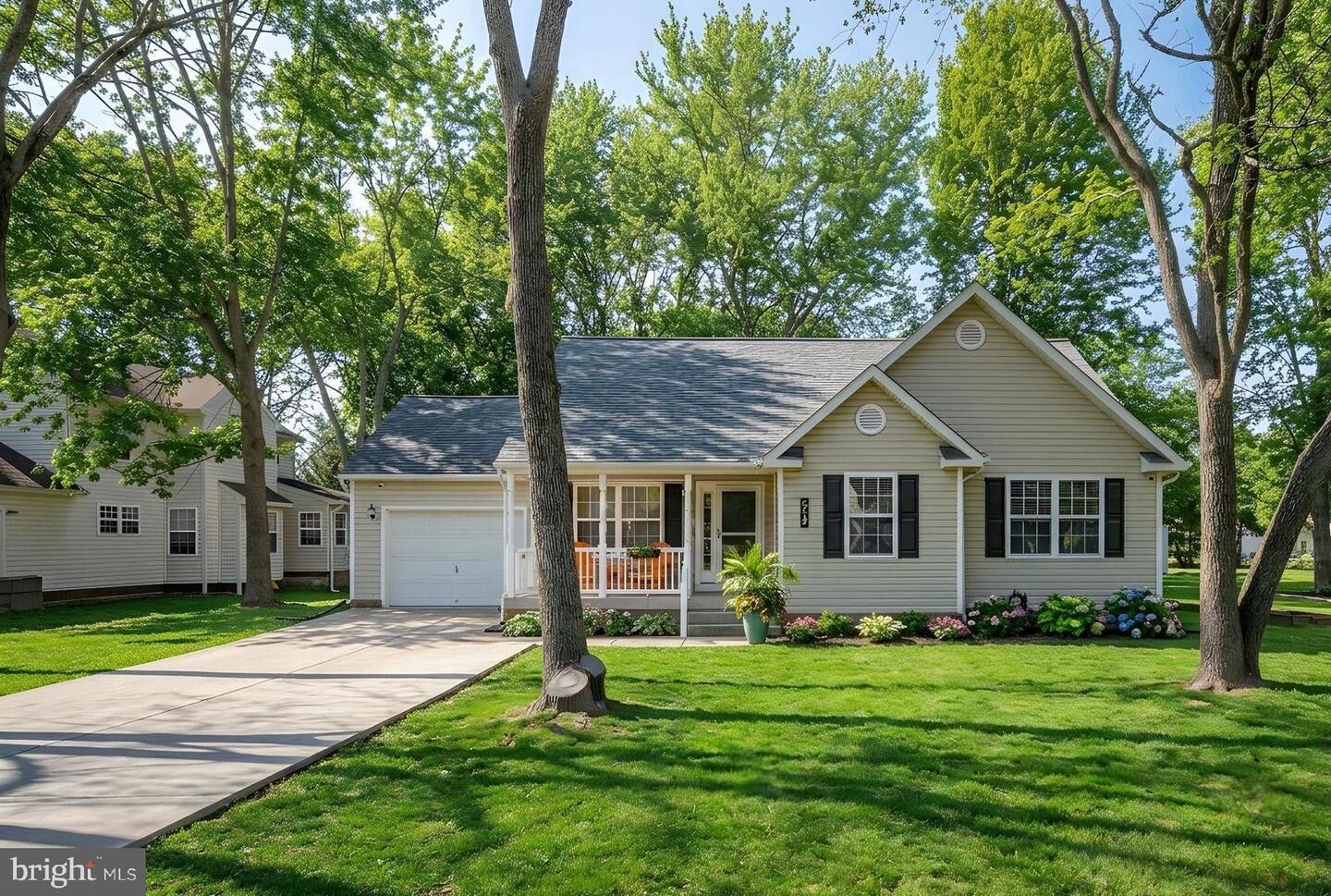 Property Photo: 219 Santa Maria Avenue VA 22443