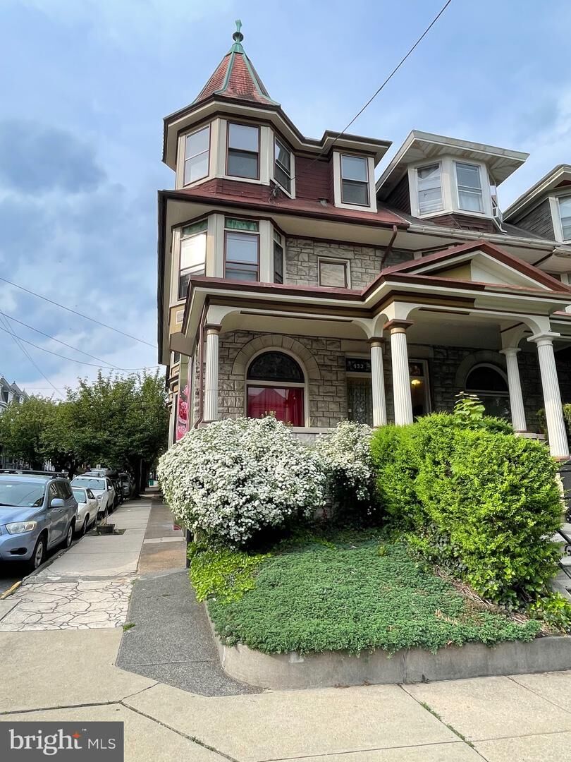 Property Photo:  433 Windsor Street  PA 19601 