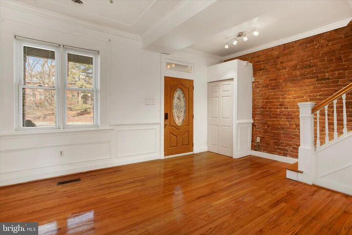 Property Photo:  637 M Street NE  DC 20002 