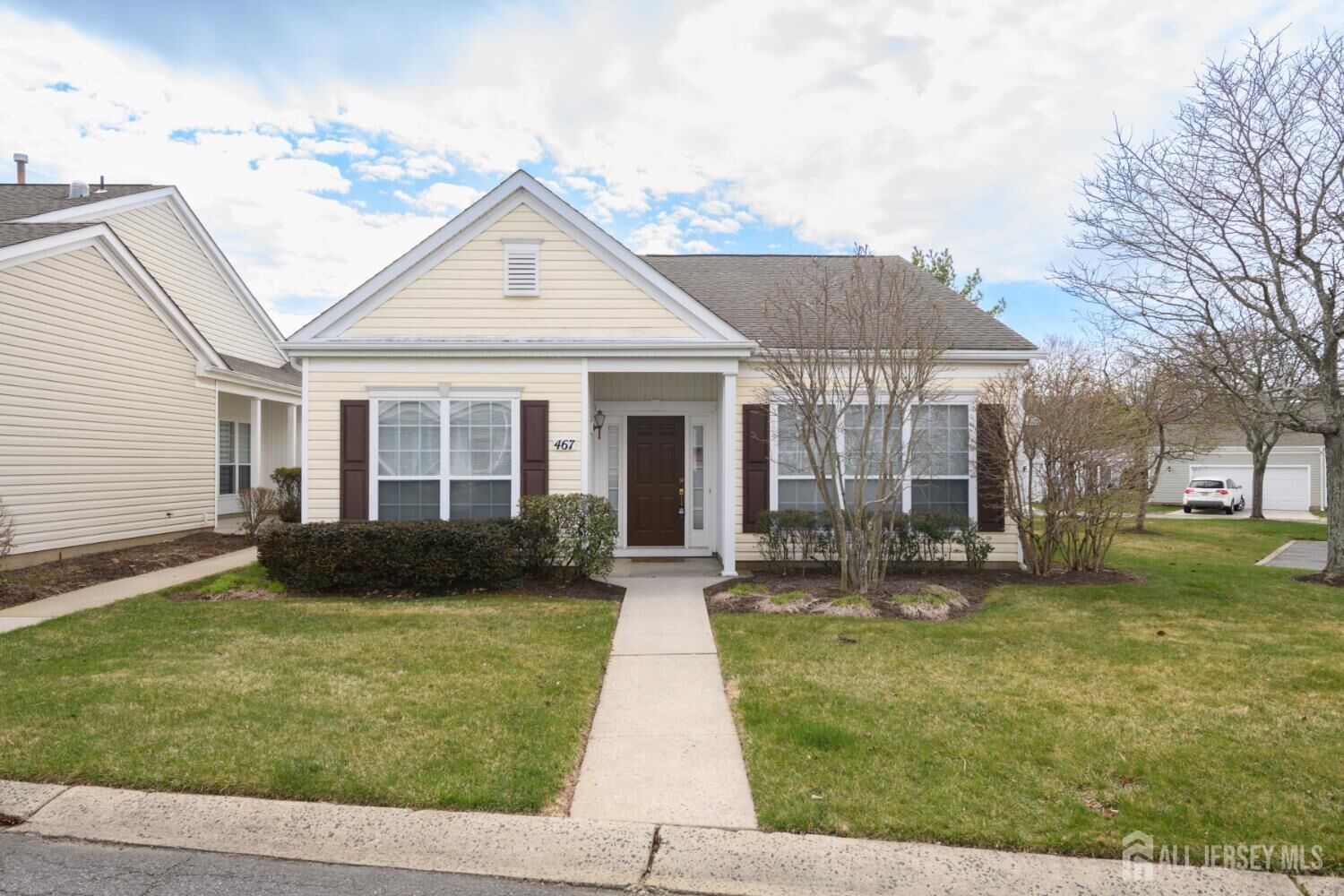 Property Photo:  467 Bluebird Drive  NJ 08831 