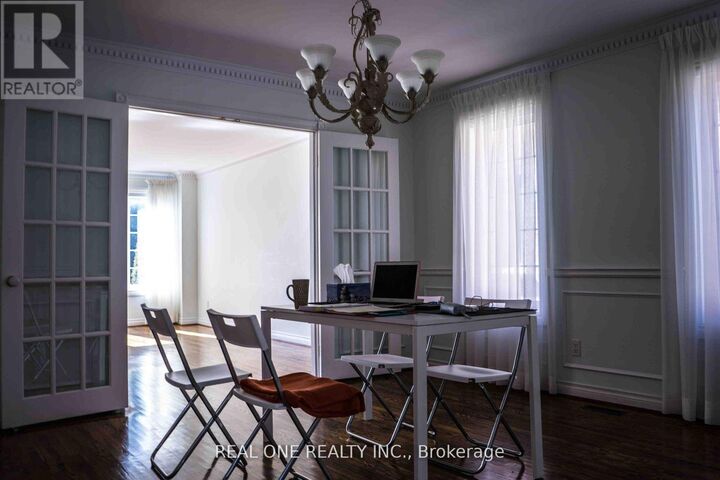 Property Photo: 46 Elmsley Drive ON L4C 8N6