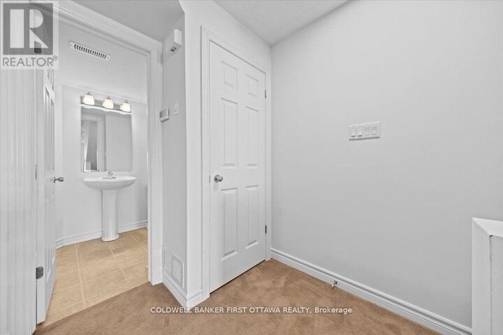 Photo de la propriété:  112 Paseo Private  ON K2G 3J5 