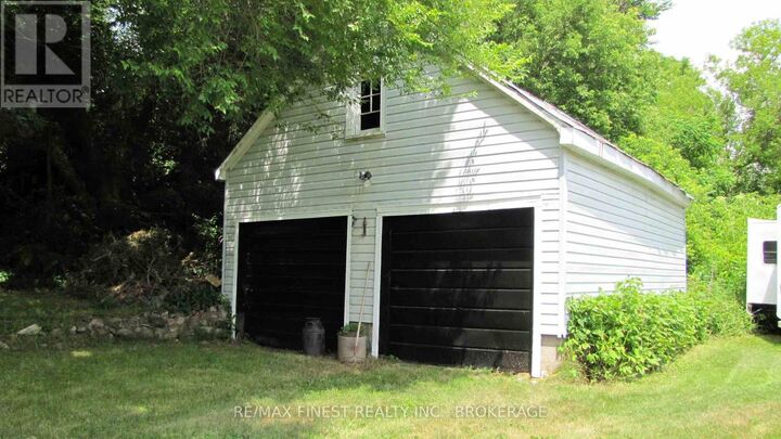 Property Photo:  1033 Bridge Street  ON K0K 1B0 