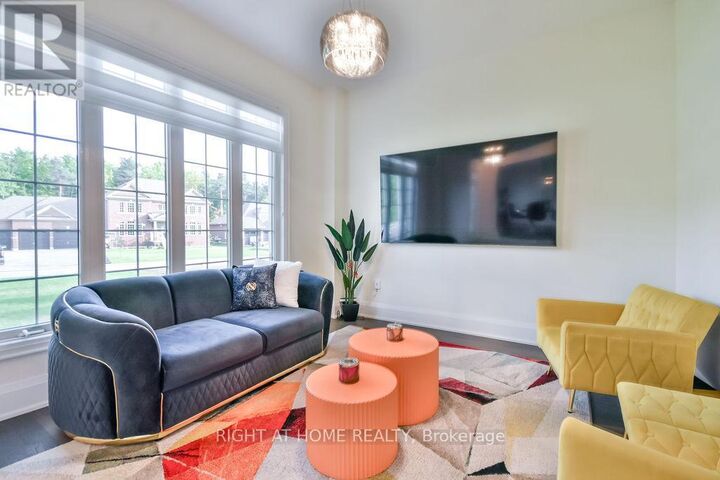 Property Photo:  8 Forest Heights Court  ON L0L 2E0 