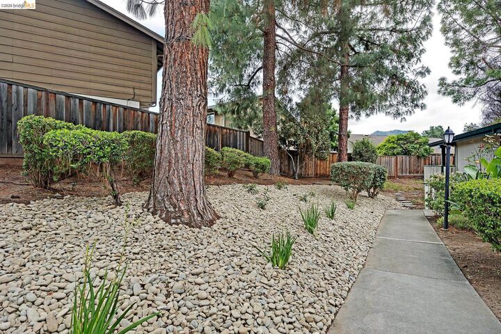 Property Photo:  5425 Concord Blvd H2  CA 94521 