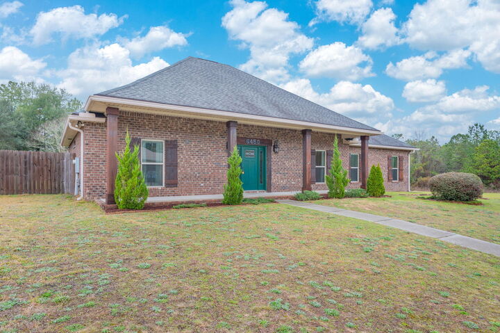 Property Photo:  6450 Amanda Court  FL 32536 