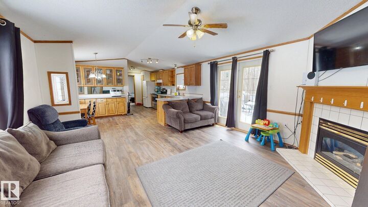 Property Photo:  50403 Range Road 73  AB T7A 2A2 