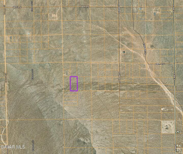 Property Photo:  Vic Avenue F2 177 Ste  CA 93535 