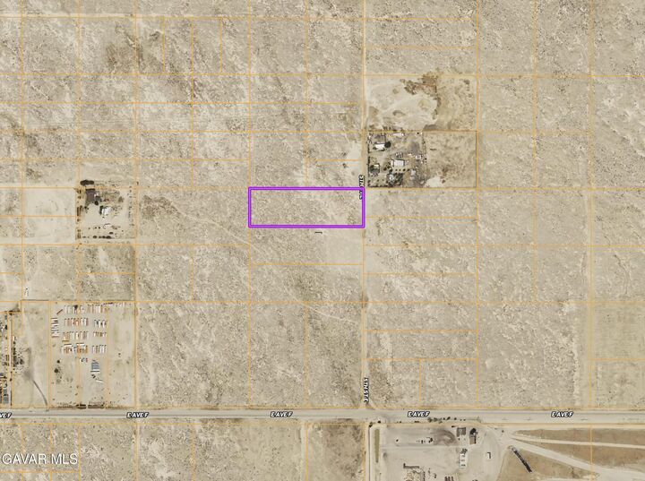 Property Photo: Vic 5 Ste Ave F CA 93535