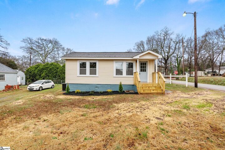 Property Photo: 12 White Horse Road SC 29605