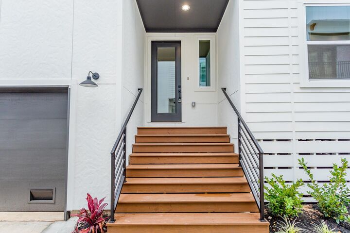 Property Photo:  1439 W 25th Street B  TX 77008 