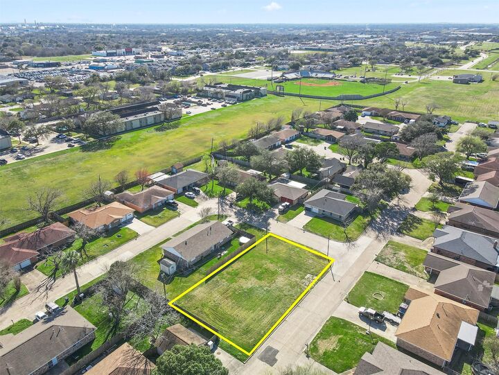 Property Photo:  2514 Sunnycrest Drive  TX 77590 