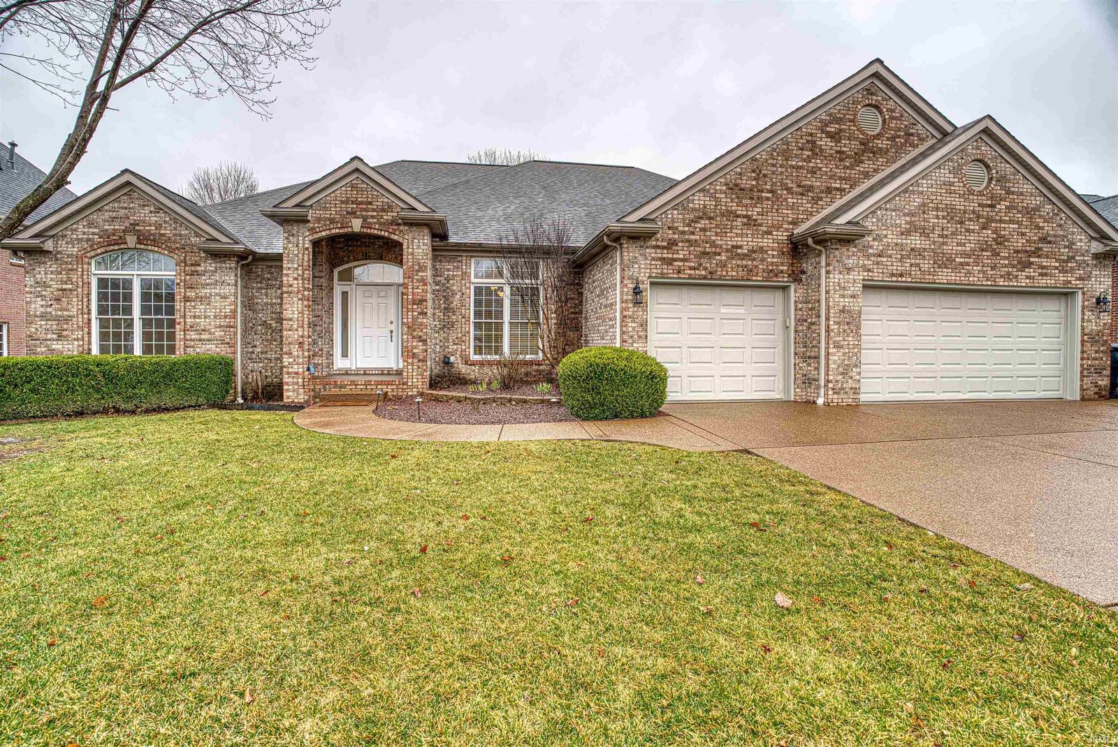 Property Photo:  4411 Ashbury Parke Drive  IN 47630 