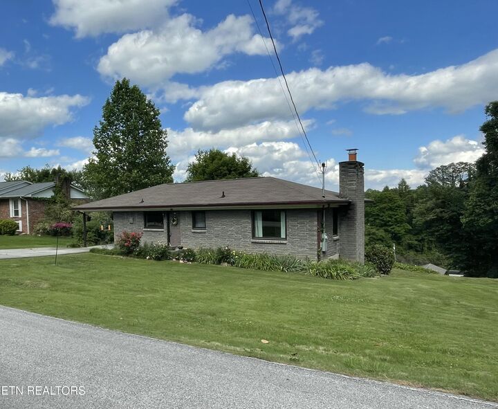 Property Photo:  826 Patton Ferry Rd  TN 37763 
