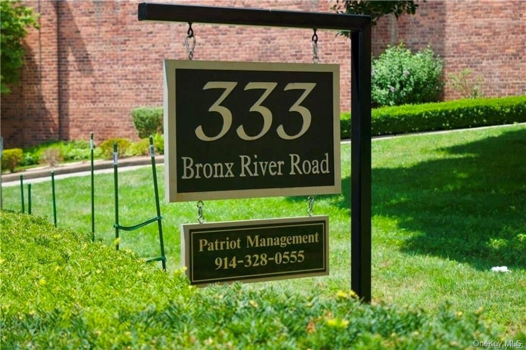 Property Photo:  333 Bronx Rive Road #707  NY 10704 