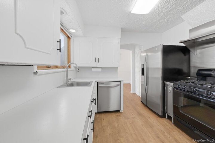 Property Photo:  54 Vernon Parkway  NY 10552 