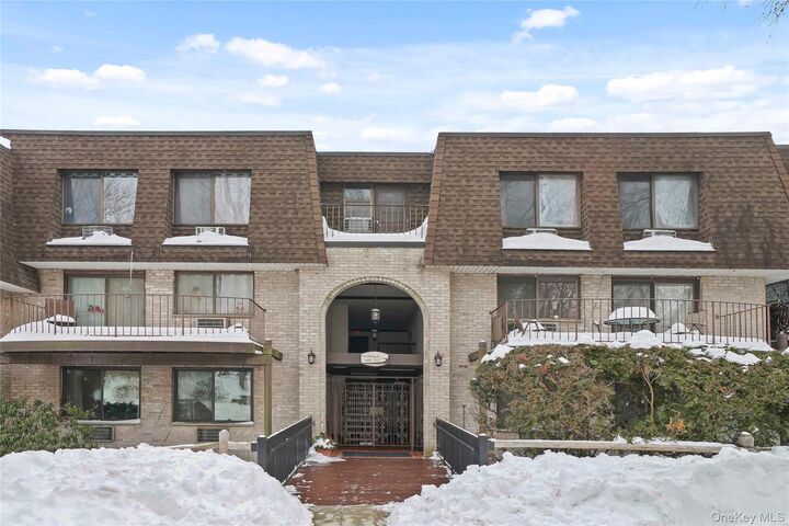 Property Photo:  616 Kemeys Cove 616  NY 10562 