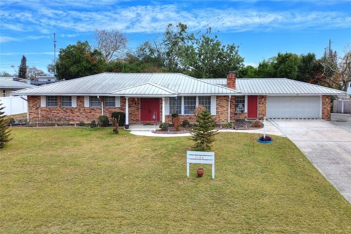 Property Photo:  1180 Yarnell Avenue  FL 33853 