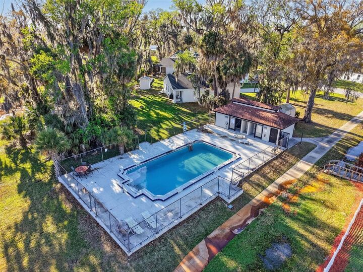 Property Photo: 913 Belle Oak Drive 0 FL 34748
