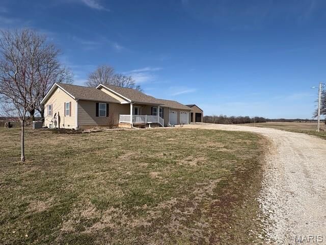 Property Photo: 1013 Z And Z Road IL 62246
