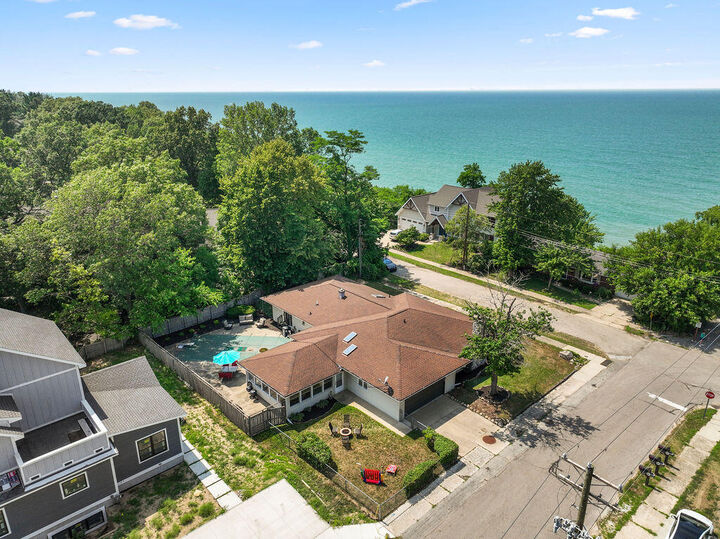 Property Photo:  1501 Shore Drive  MI 49117 