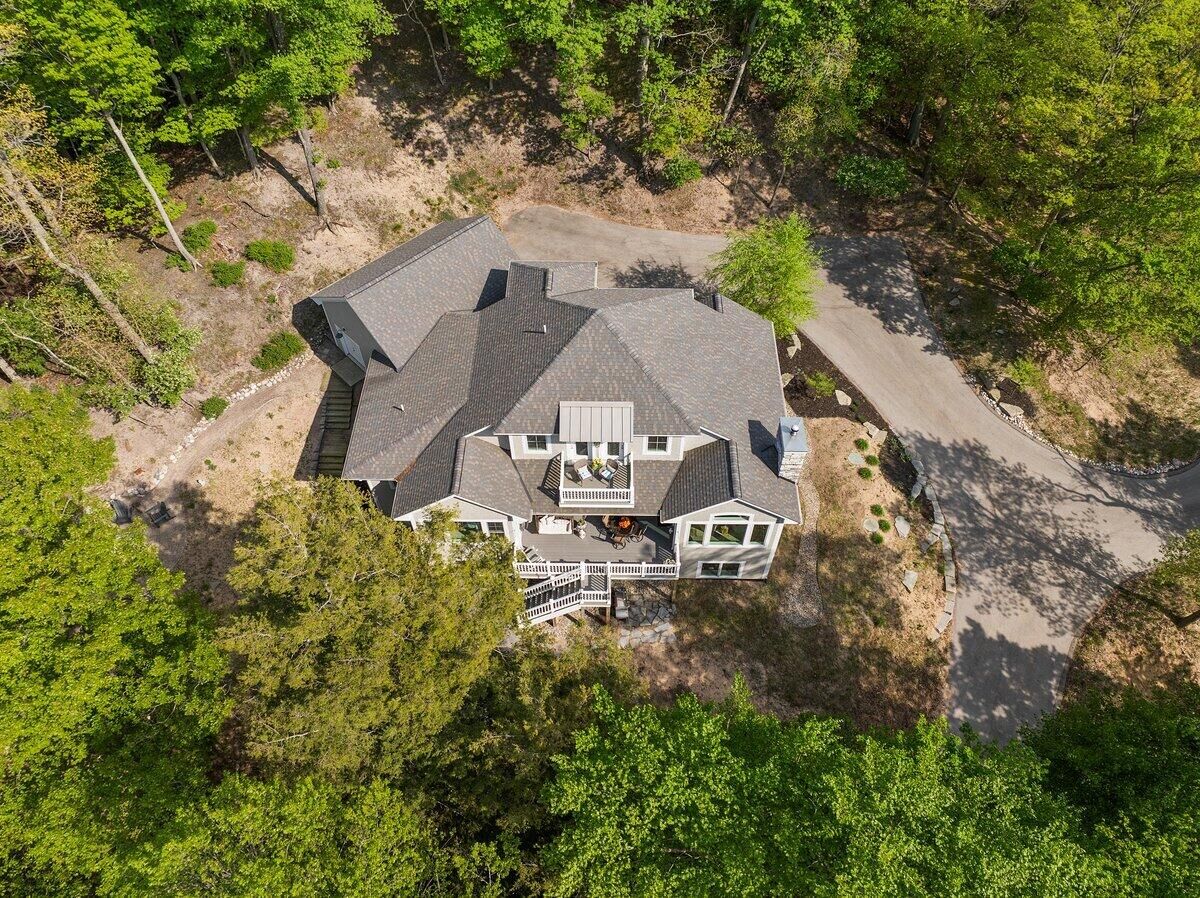 Property Photo: 690 Dunegrass Circle Drive MI 49453