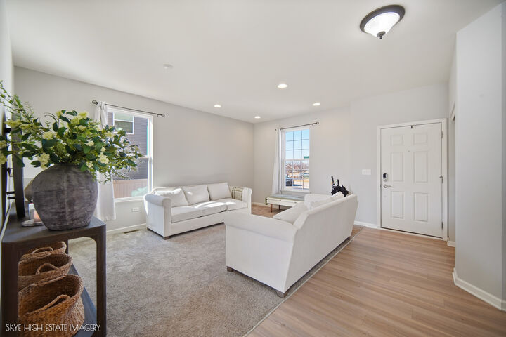 Property Photo:  1816 Wellington Drive  IL 60431 