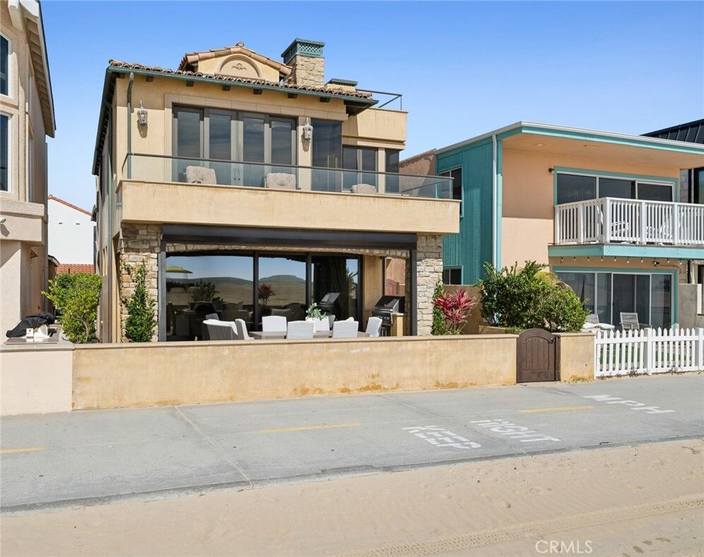 Property Photo:  1414 W Oceanfront  CA 92661 