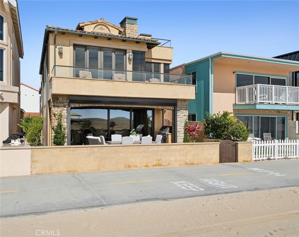 Property Photo:  1414 W Oceanfront  CA 92661 