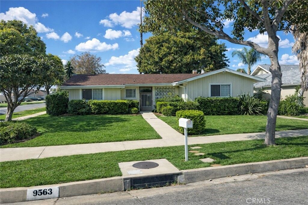 Property Photo: 9563 Greening CA 90605