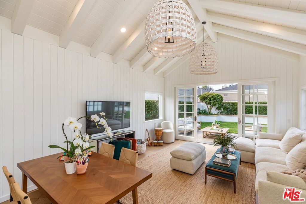 Property Photo:  1505 Wendy Way  CA 90266 