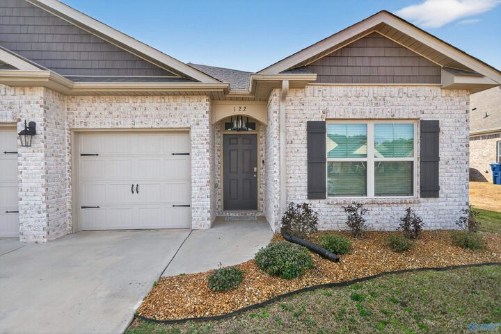 Property Photo:  122 Barn Trail Way  AL 35773 