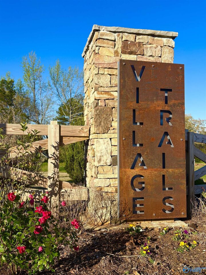 Property Photo: 108 Vickery Court AL 35810